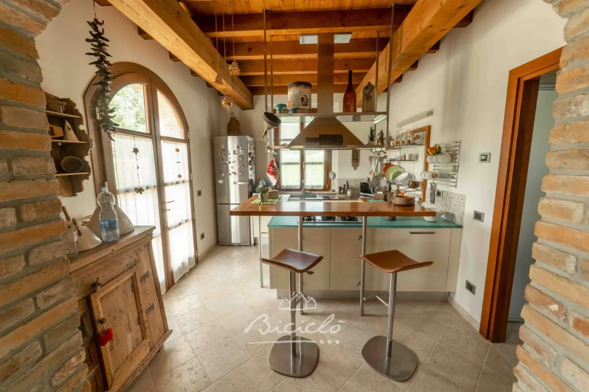 Interno Cucina Biciclo Country House Ferrara