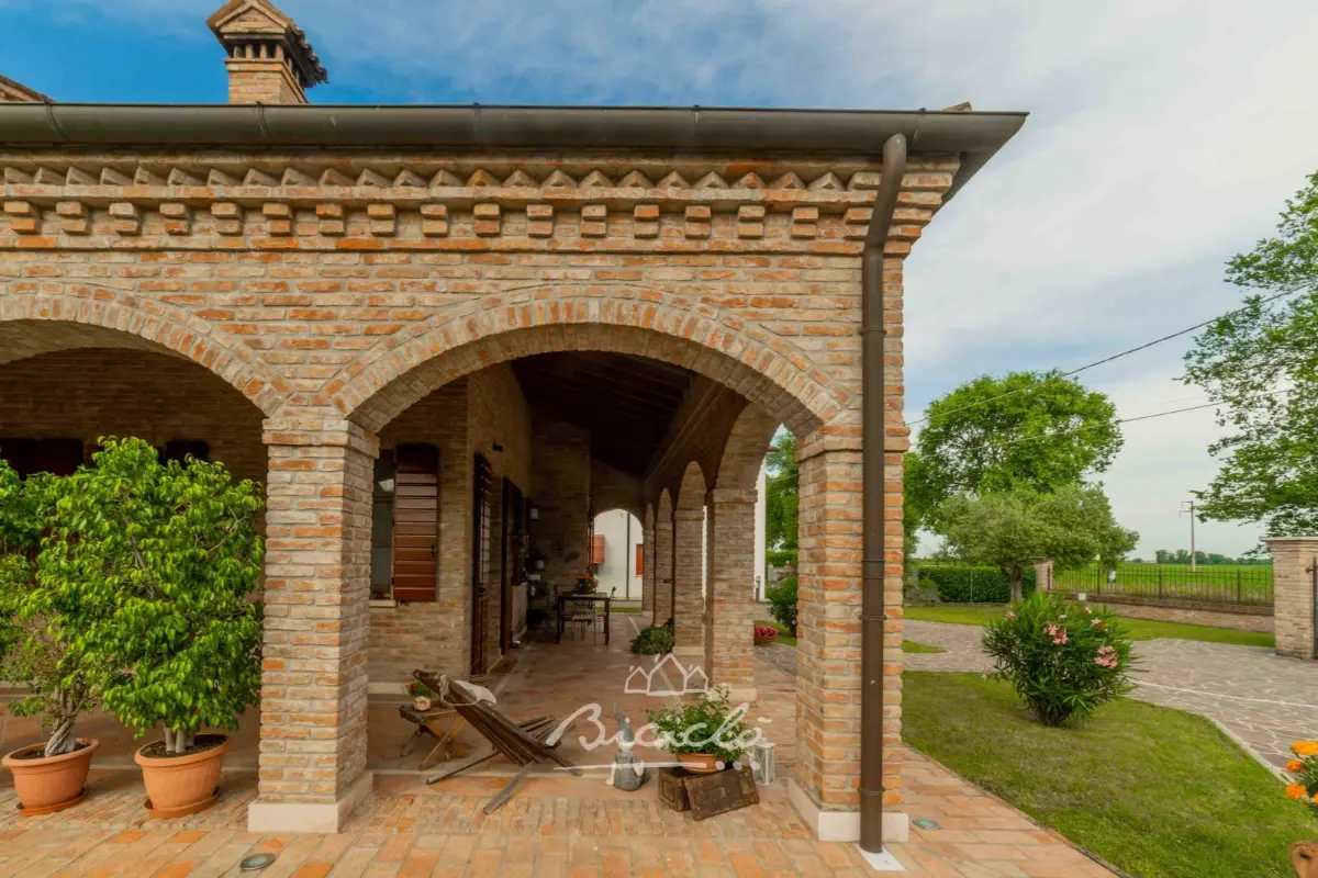 Portico Esterno Biciclo Country House Ferrara
