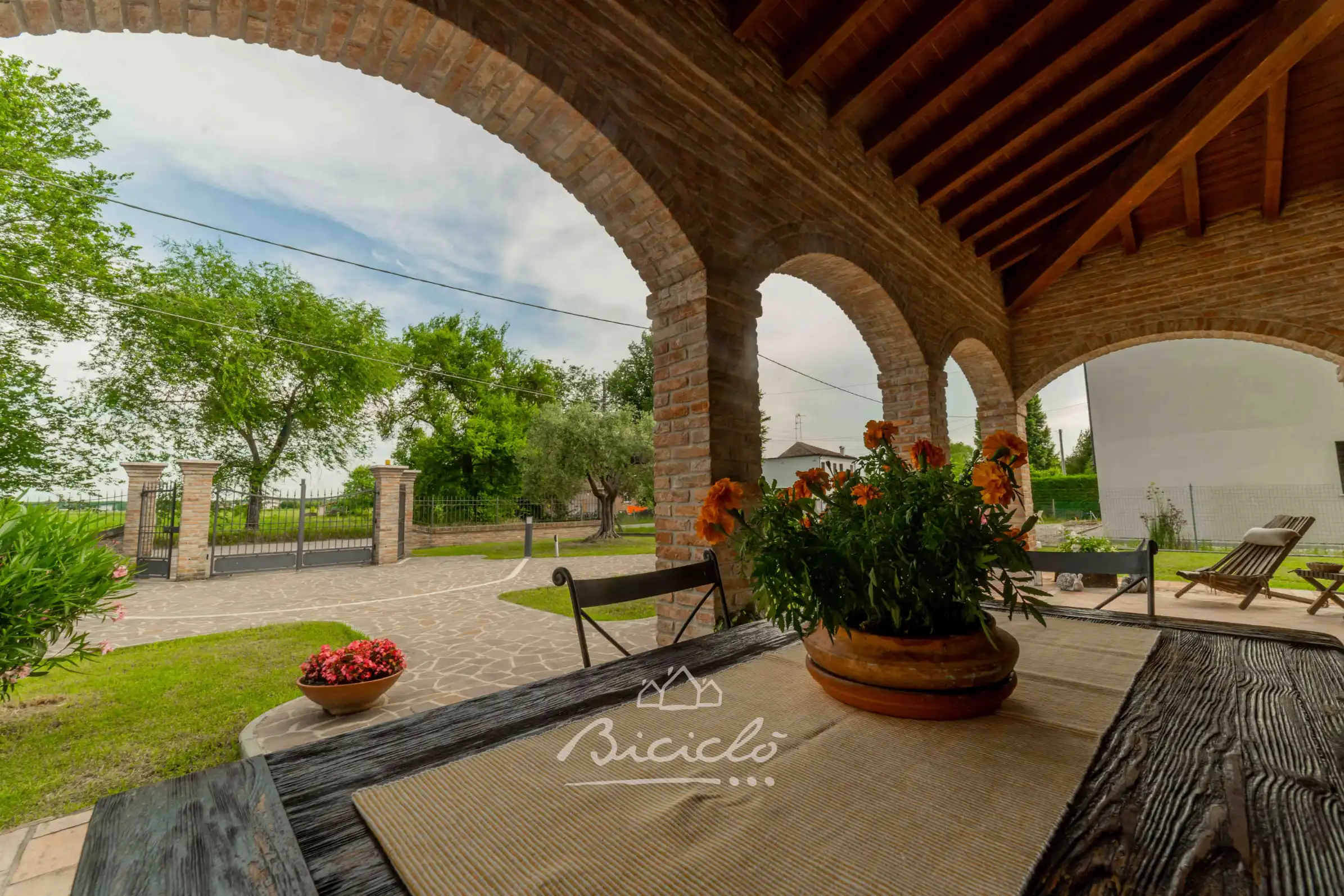 Vista portico Biciclo Country House Ferrara